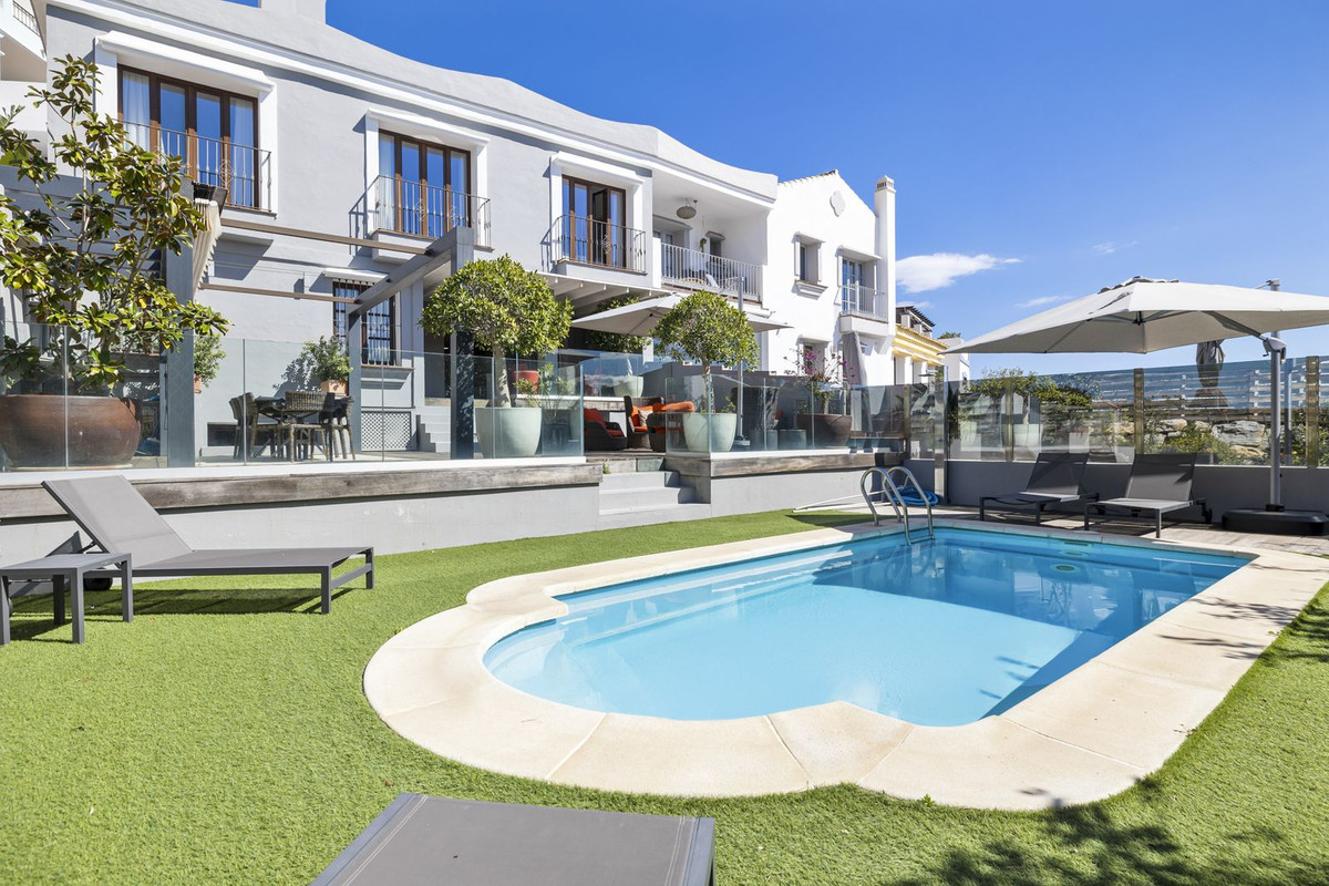 5-Bed Townhouse in Benahavís