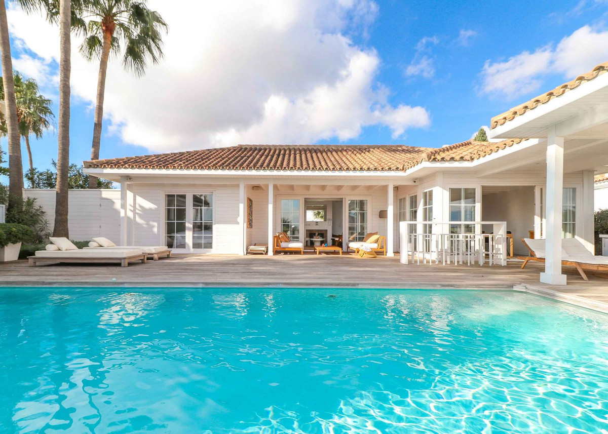 4-Bed Villa in La Quinta, Benahavís